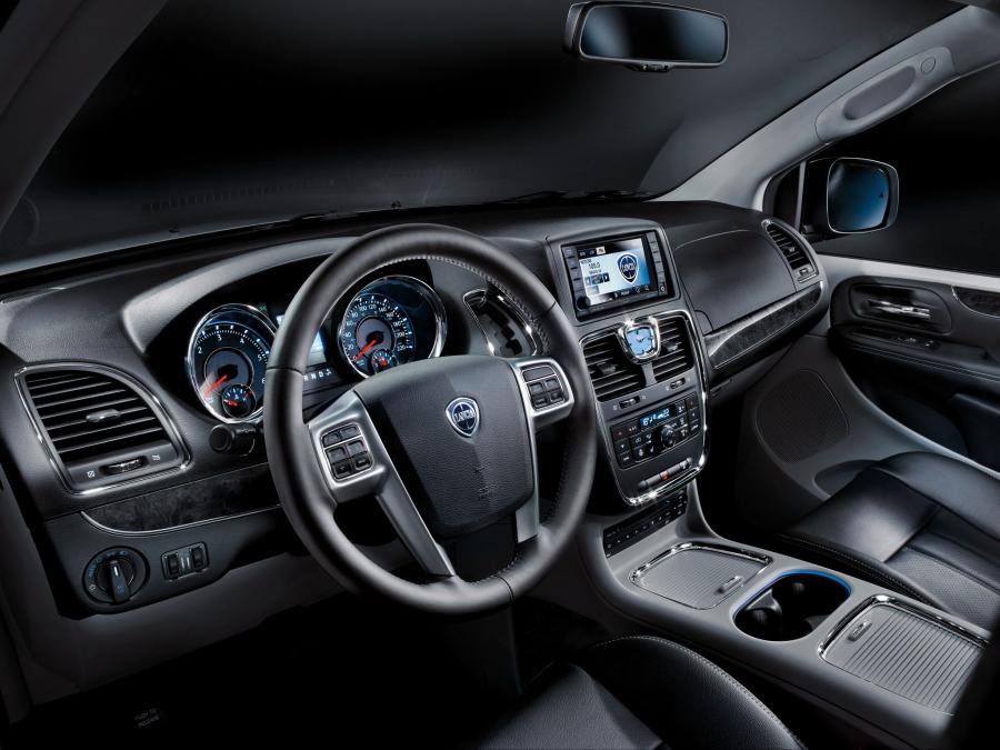  Lancia Voyager 2011 года  (фото 54 из 66)